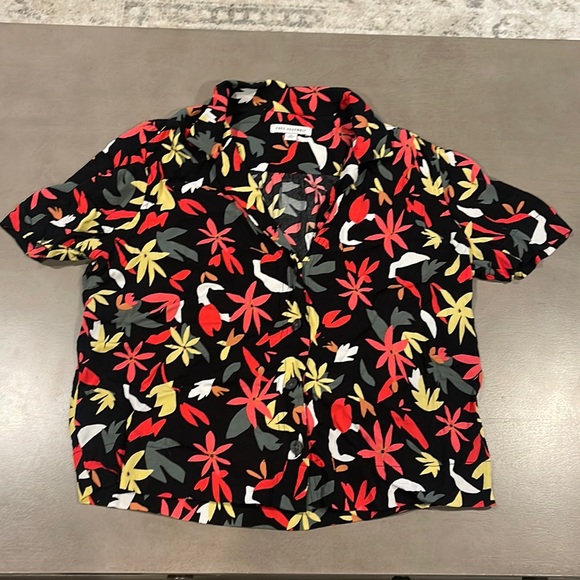 Free Assembly Tops - Free Assembly short sleeve button up